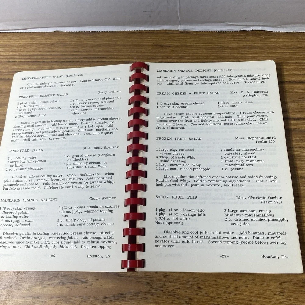 VTG 1976 Houston Texas Bicentennial Cookbook Liz Corwin Regional Recipes Comb